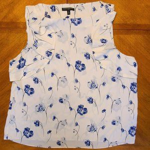 Banana Republic Blue and White Flower tank